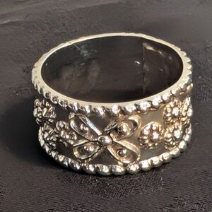Solid Sterling Silver Cigar Band Floral Ring Size 8